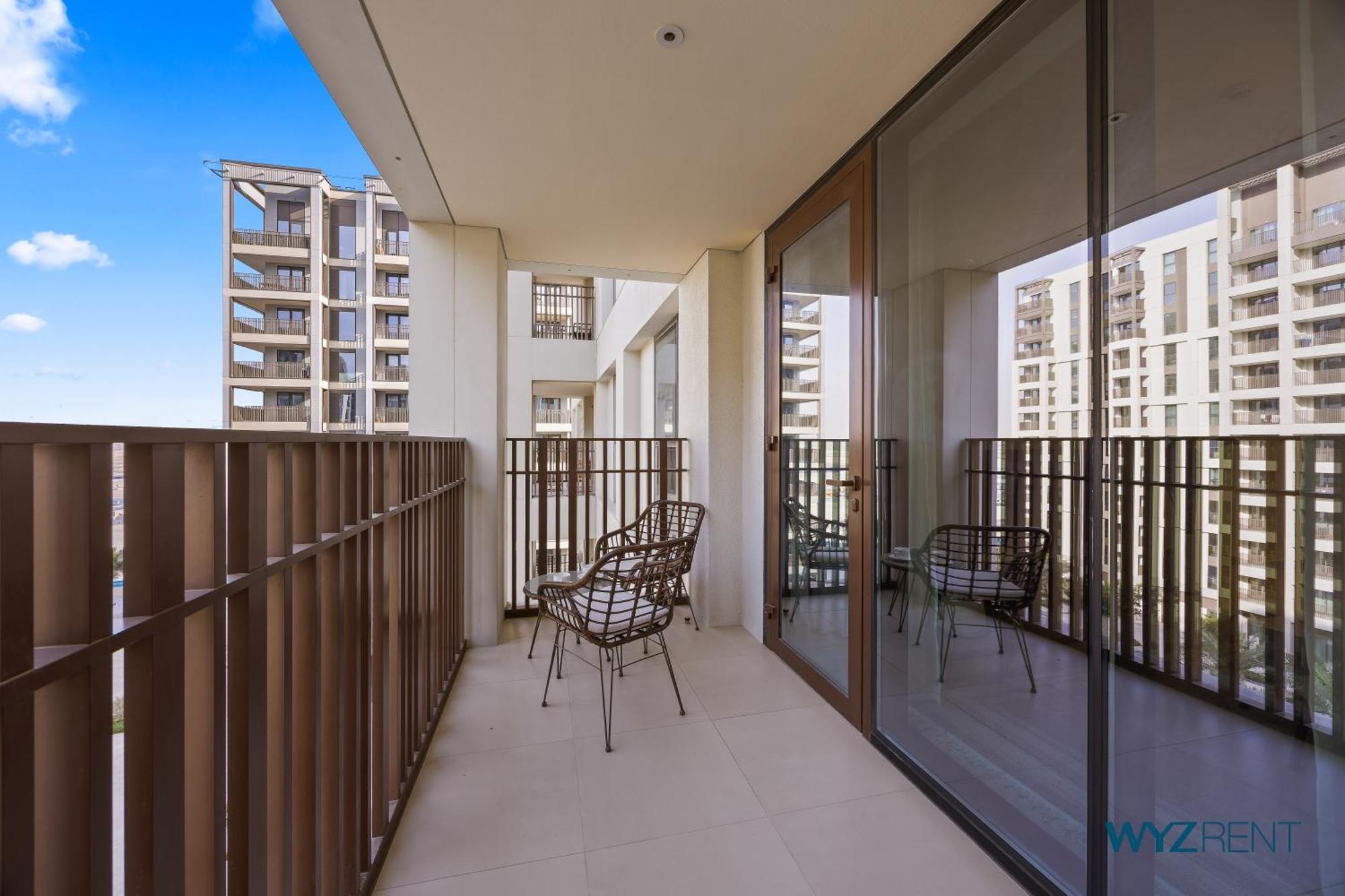 Earthy Elegant 1 Bedroom In Surf 2-creek Access Apartment Dubai